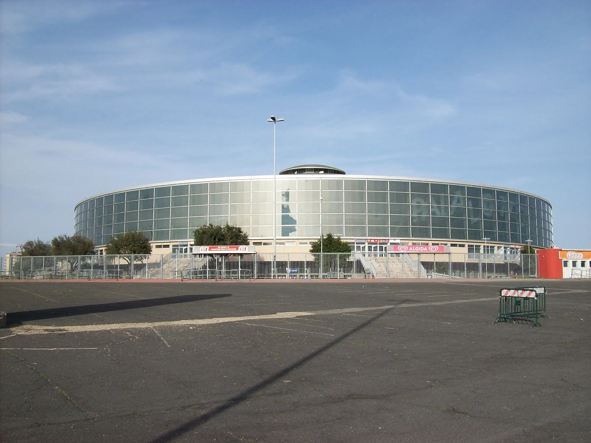 Le Palazzo dello Sport de l'EUR, l'une des grandes salles de sport de Rome
