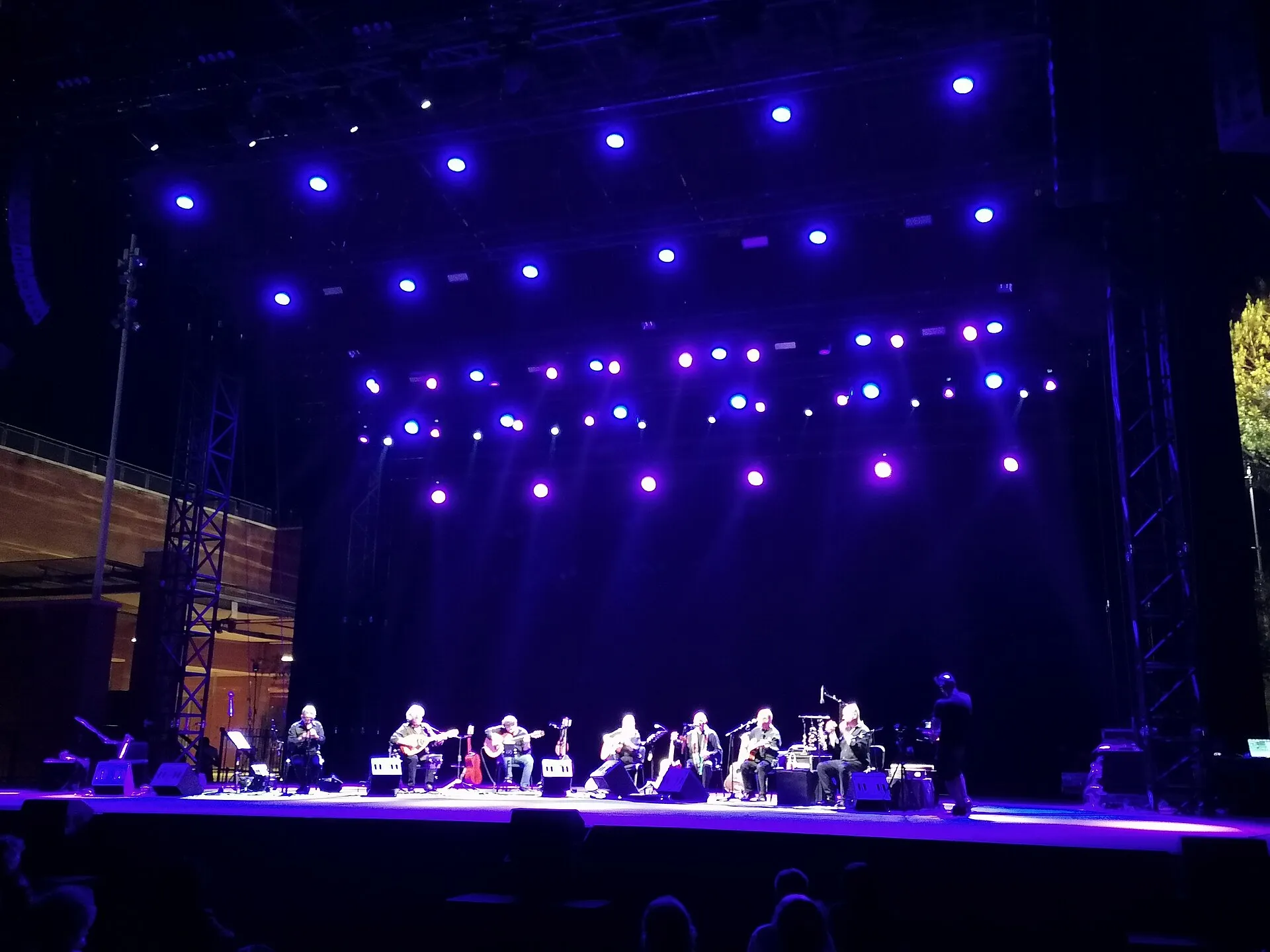 Concert en soirée sur la scène extérieure de l'Auditorium Parco della Musica de Rome