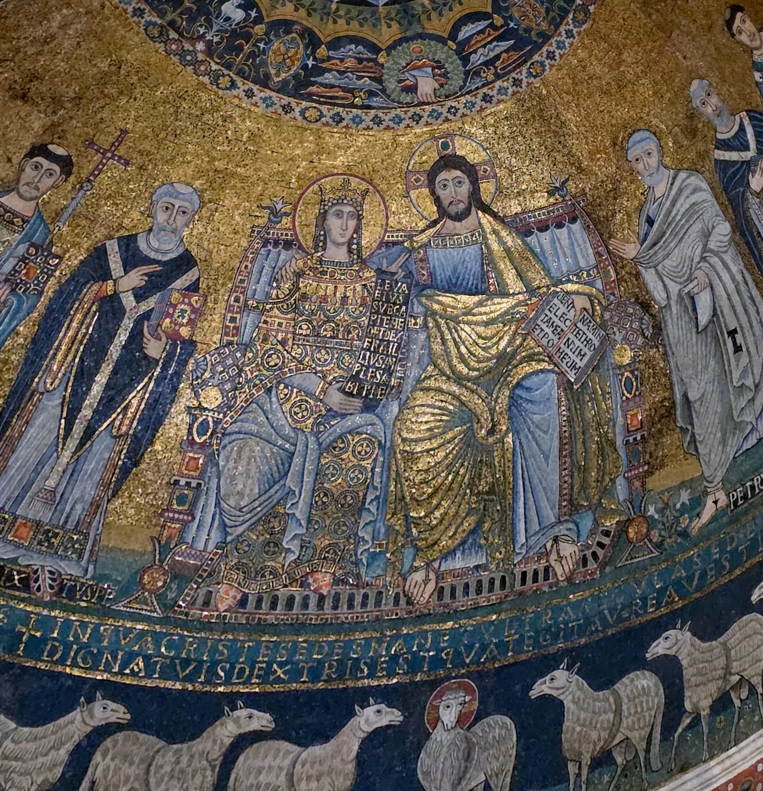 La mosaïque dorée de l'abside de Santa Maria in Trastevere, avec le couronnement de la Vierge